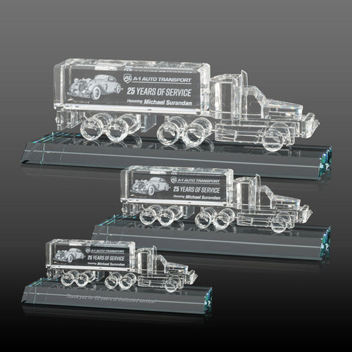 Crystal 18 Wheeler on Base 3D