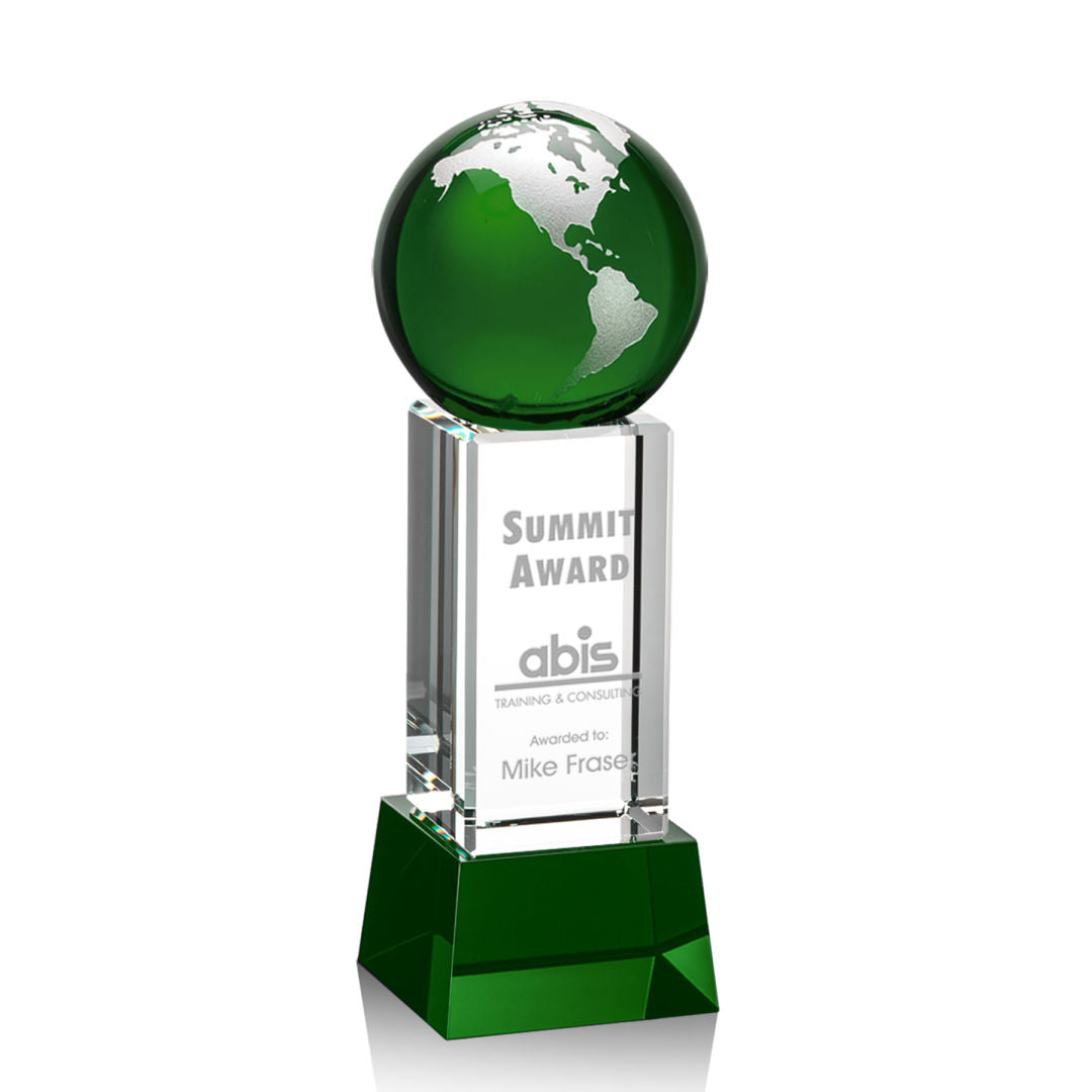 Luz Globe Award on Base