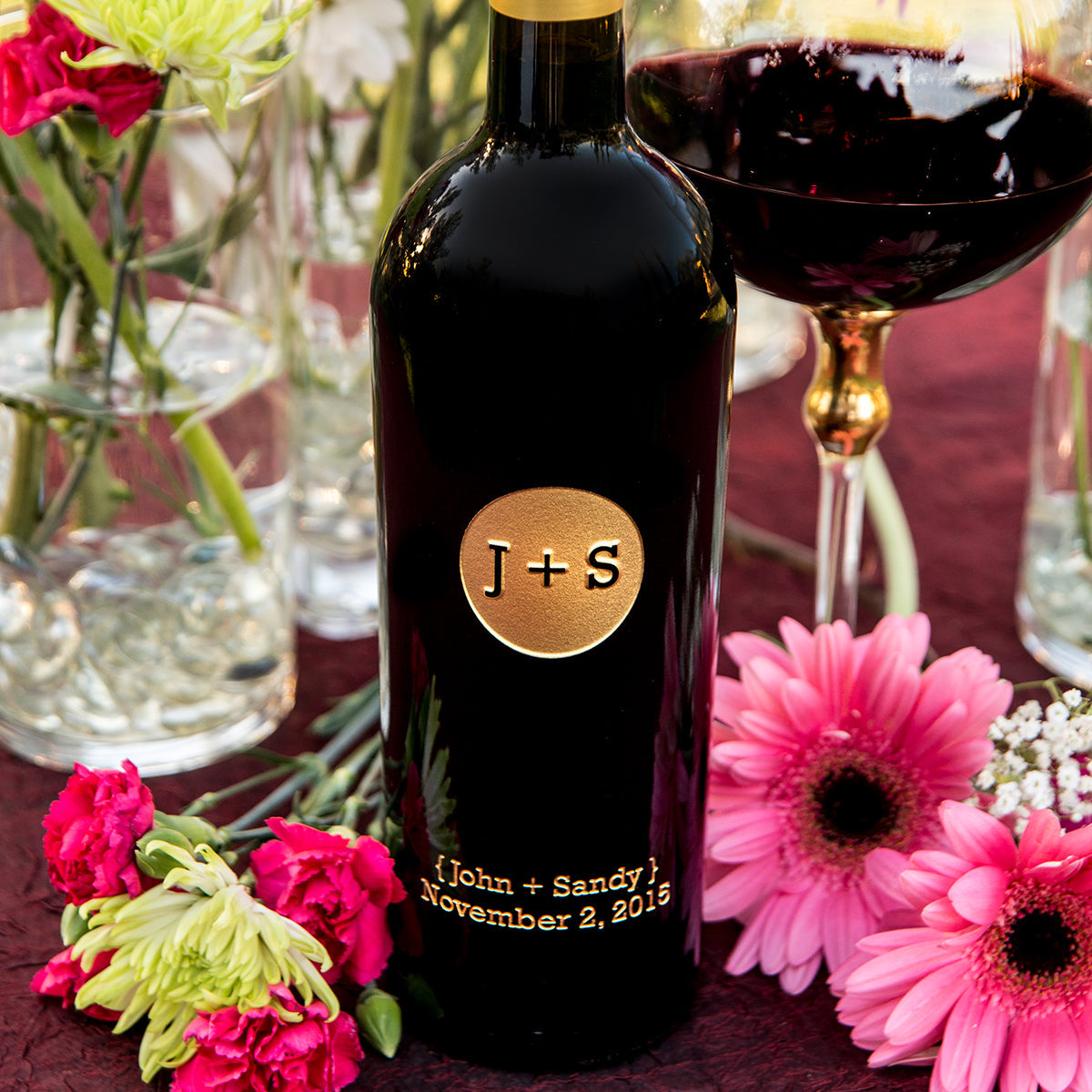 Monogram Circle — additional design or gift presentation example; final configuration confirmed in quote